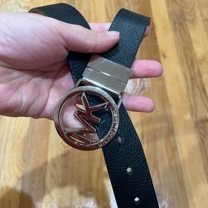 Michael Kors leather belt women size M black